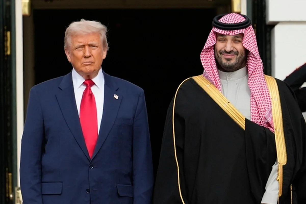 Arábia Saudita pede ajuda a Trump para combater Houthis, diz agência