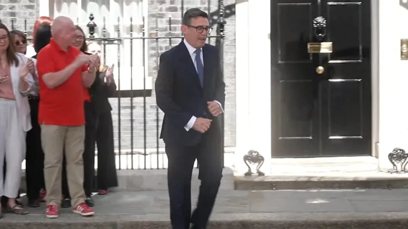 UK Prime Minister unknowingly messages impersonator