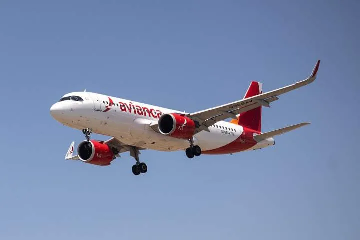Avianca flight turbulence leaves 8 hospitalized, forces emergency landing