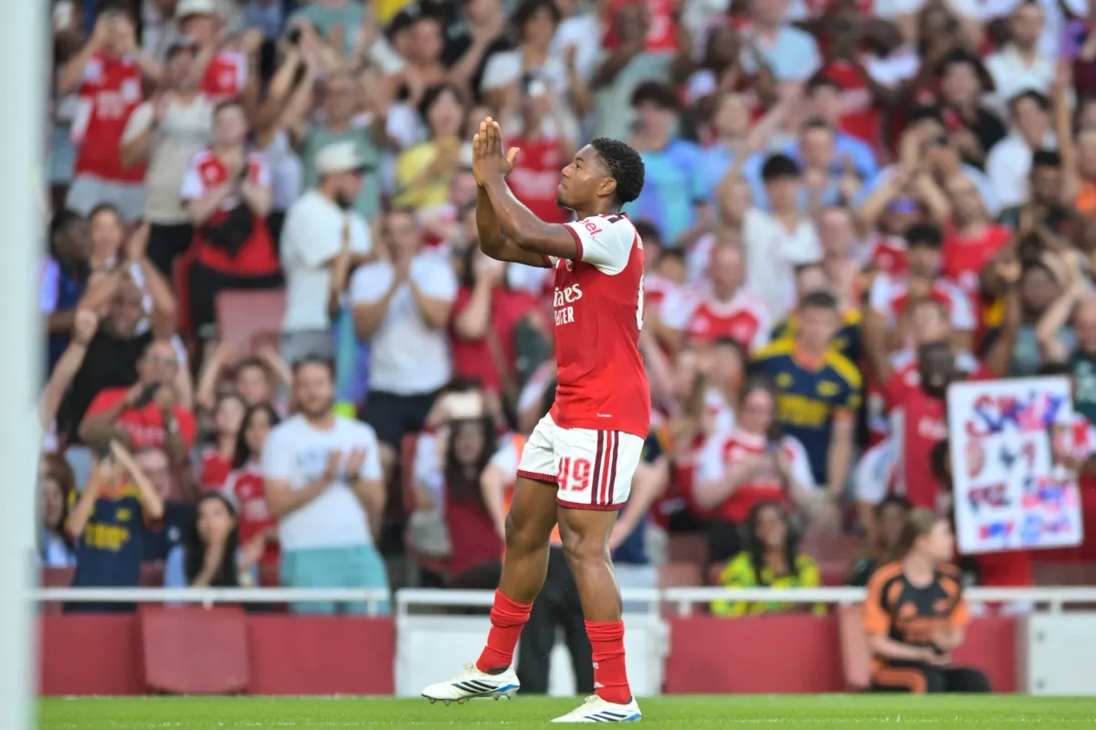 Dupla do Arsenal responde a rumores com atuação decisiva antes de clássico contra o City