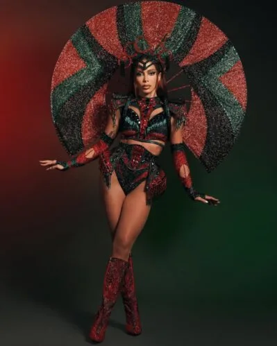 Anitta revela conversa com Paolla Oliveira sobre convite da Grande Rio e reage a comparações Anitta revela conversa com Paolla Oliveira sobre convite da Grande Rio e reage a comparações