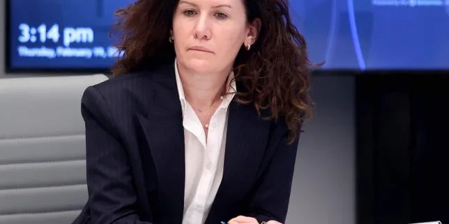 En Albanie, la cheffe des services de renseignement assignée à résidence dans le cadre d’un scandale de corruption