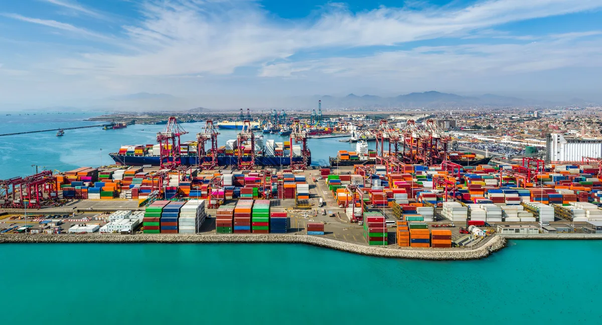 Exportaciones de bienes de América Latina crecerían 20% en 2026 por alza de precios y volumen