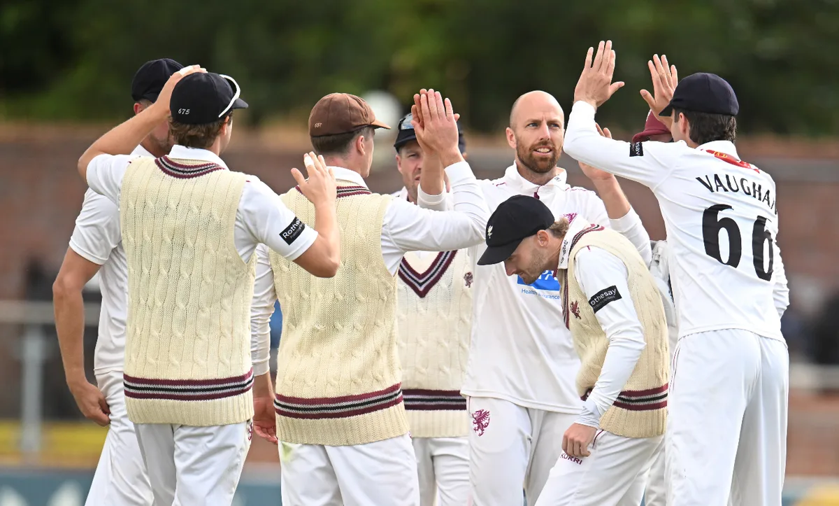 Essex battle in follow-on as Leach, Gregory tighten Somerset's grip