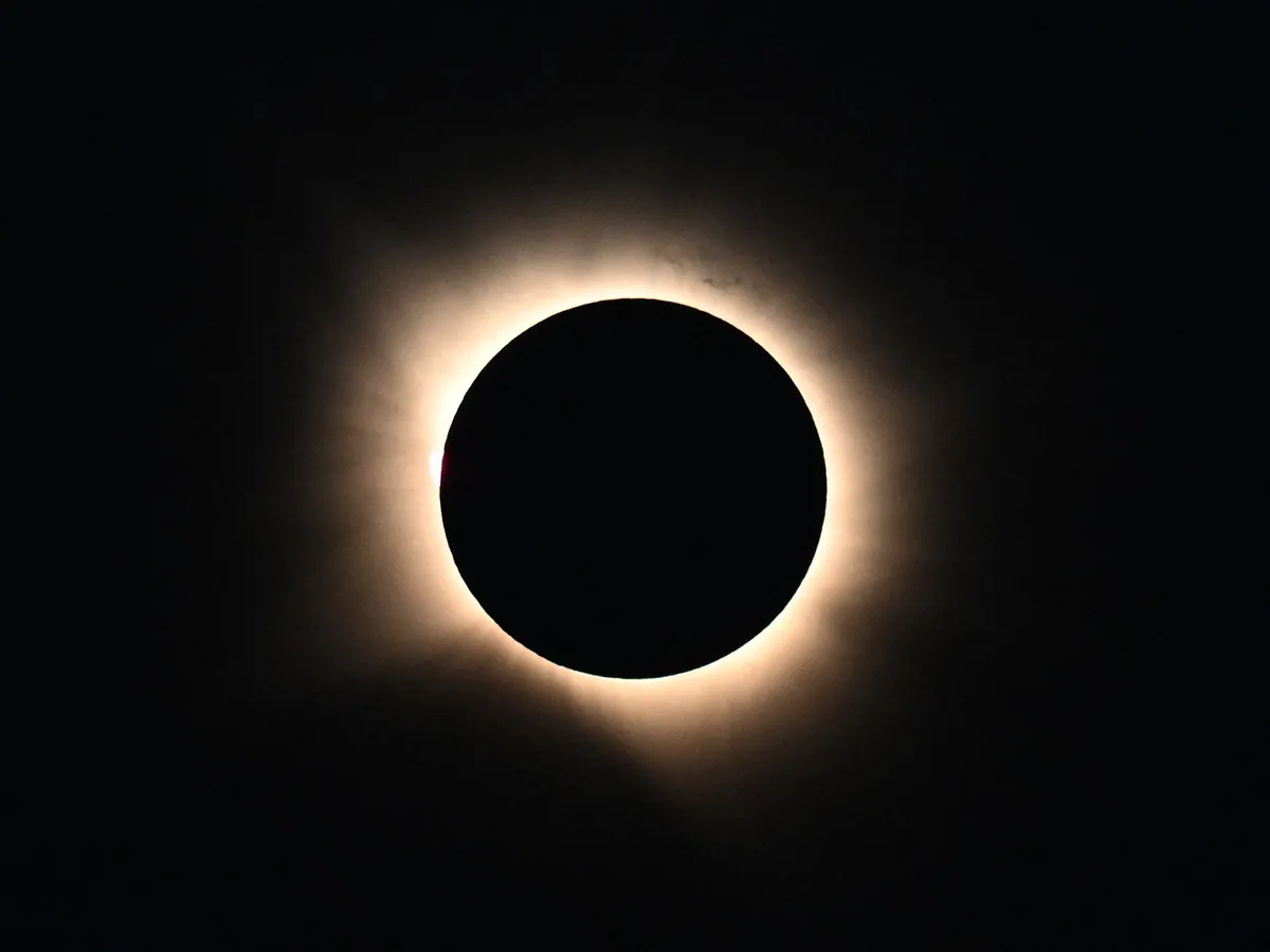 Éclipse solaire totale : des millions de spectateurs émerveillés