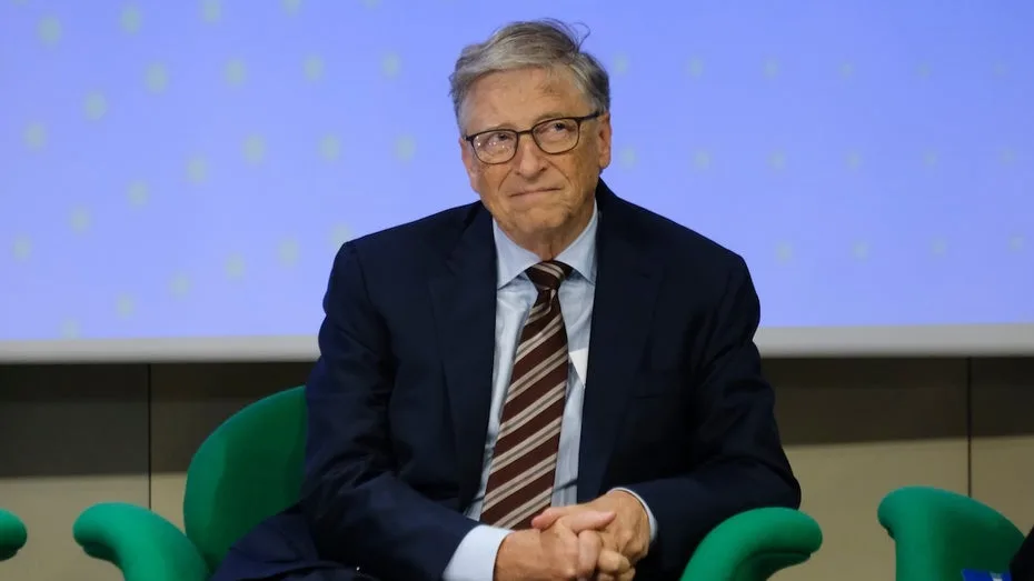 Monumentale Herausforderung: Bill Gates fordert Grenzen für KI-Einsatz und Robotersteuer