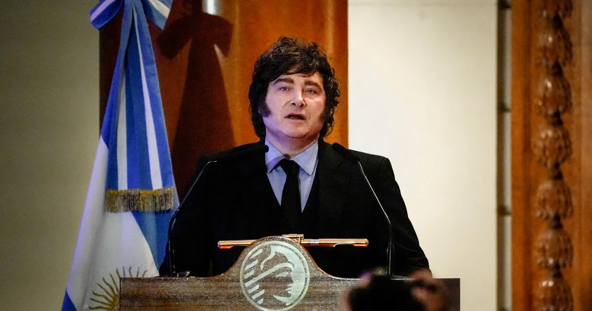Agenda presidencial: Milei viaja a Bahía Blanca y arengará a sus legisladores antes del tratamiento en comisión de la reforma electoral
