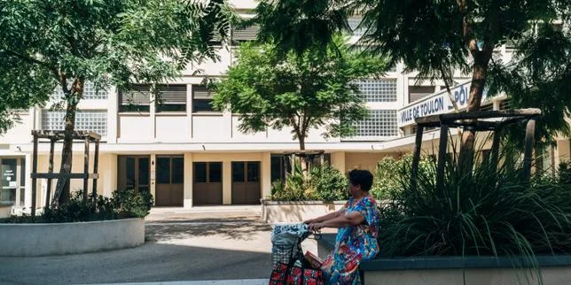 EN DIRECT, incendies et canicule : 83 départements en vigilance orange ; des feux dans plusieurs endroits de l’Hexagone, notamment dans les Landes et vers Rennes
