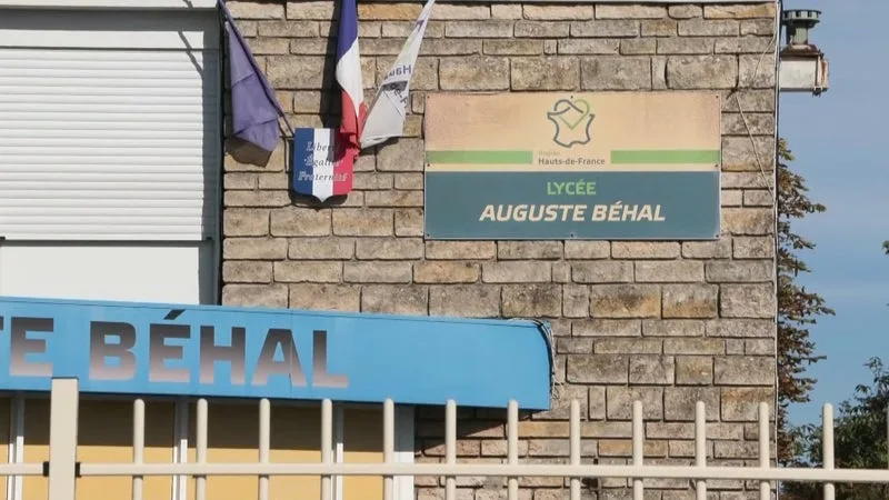 Lycéen amputé d'une main: le parquet assure que l'adolescent a saisi la grenade "jusqu'à ce qu'elle explose"