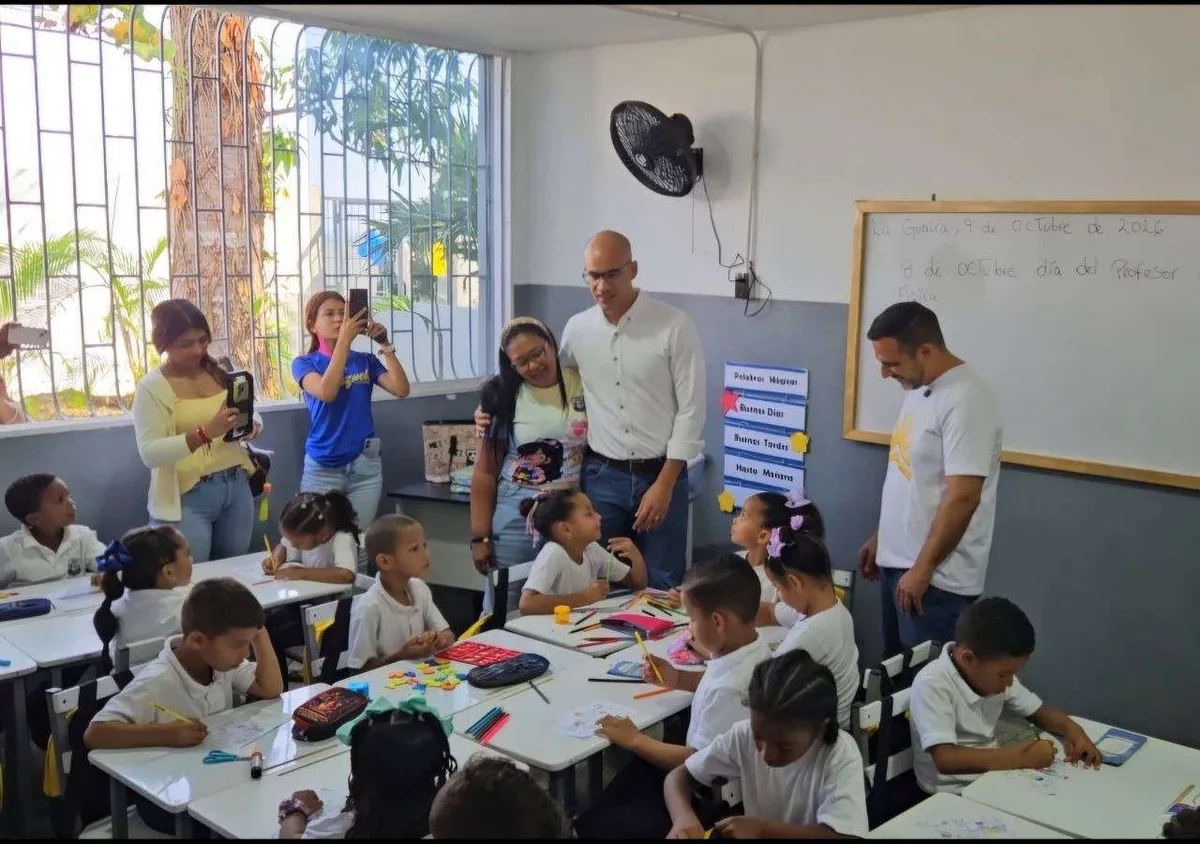 Recuperan más de 120 planteles educativos tras sismos en La Guaira