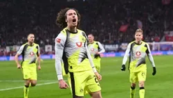 Fábio Silva marca na goleada do Borussia Dortmund na Taça