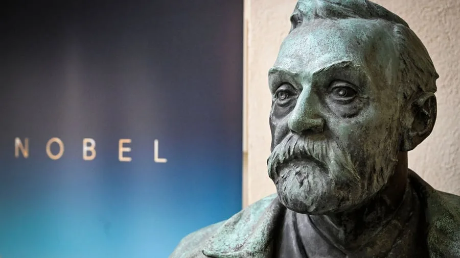 Wirtschaftsnobelpreis: Sparen wie die klügsten Köpfe – acht Nobelpreis-Ideen für Ihr Depot