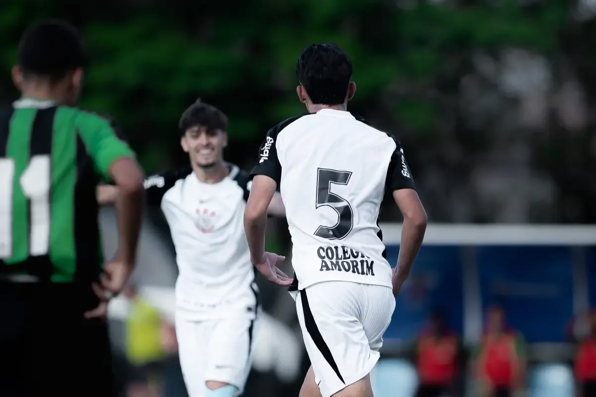 Corinthians bate América-MG fora de casa e volta a vencer pelo Brasileiro sub-17