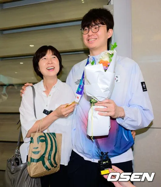 [사진]이현중, 어머니 이어 나도 AG 금메달
