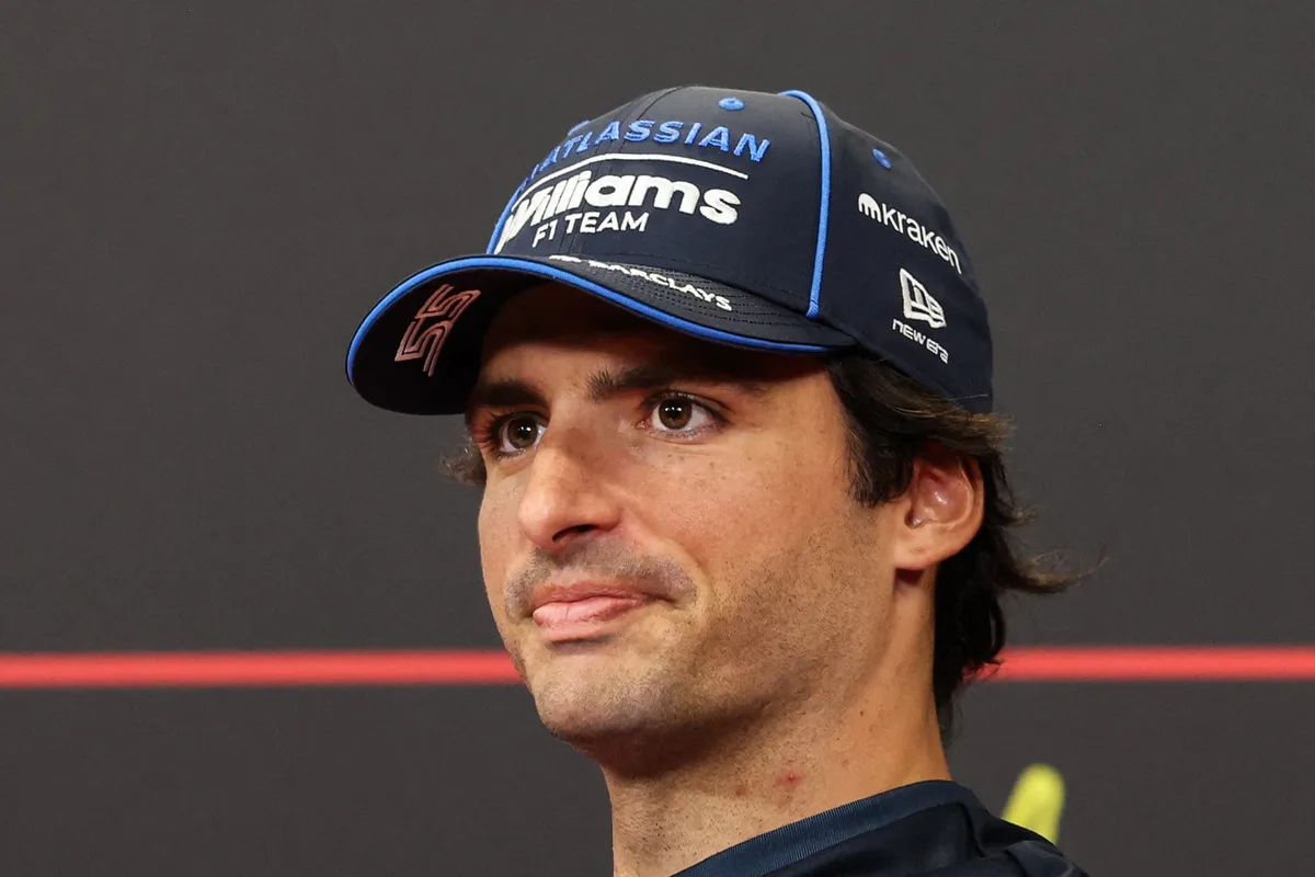 Así es el desayuno con el que el piloto Carlos Sainz (32 años) empieza el día: “Huevos con jamón y aguacate”