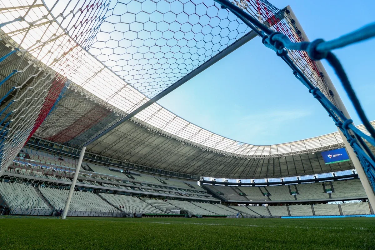 Fortaleza x CRB: onde assistir ao vivo, horário e escalações