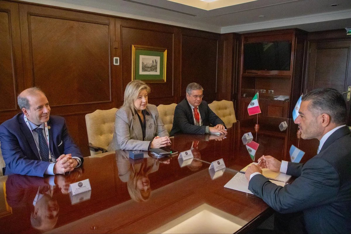 Dialoga Harfuch con Ministra argentina sobre narco y crimen
