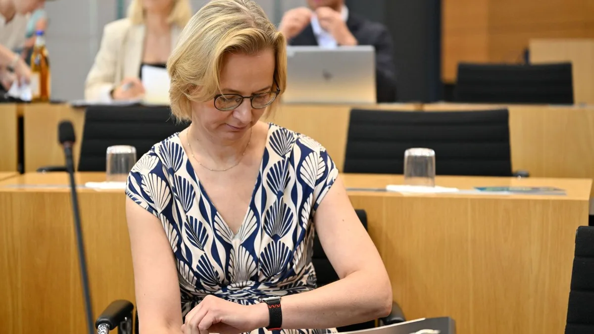 Finanzverwaltung: Existenzgründer sollen binnen 15 Tagen Steuernummer erhalten