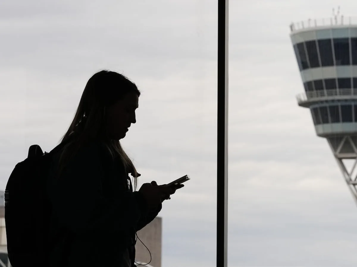 Hundreds of US flights cancelled after air traffic outage