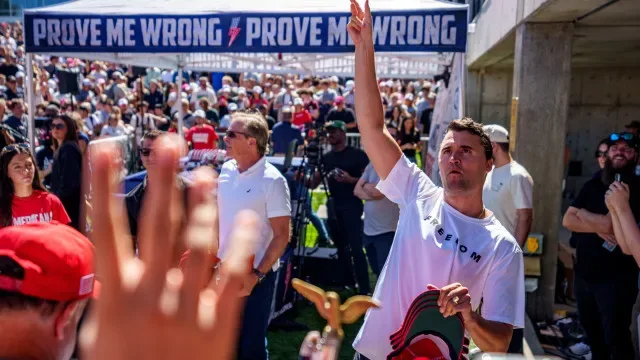 MP diz que inscrições em balas provam motivação política na morte de Kirk