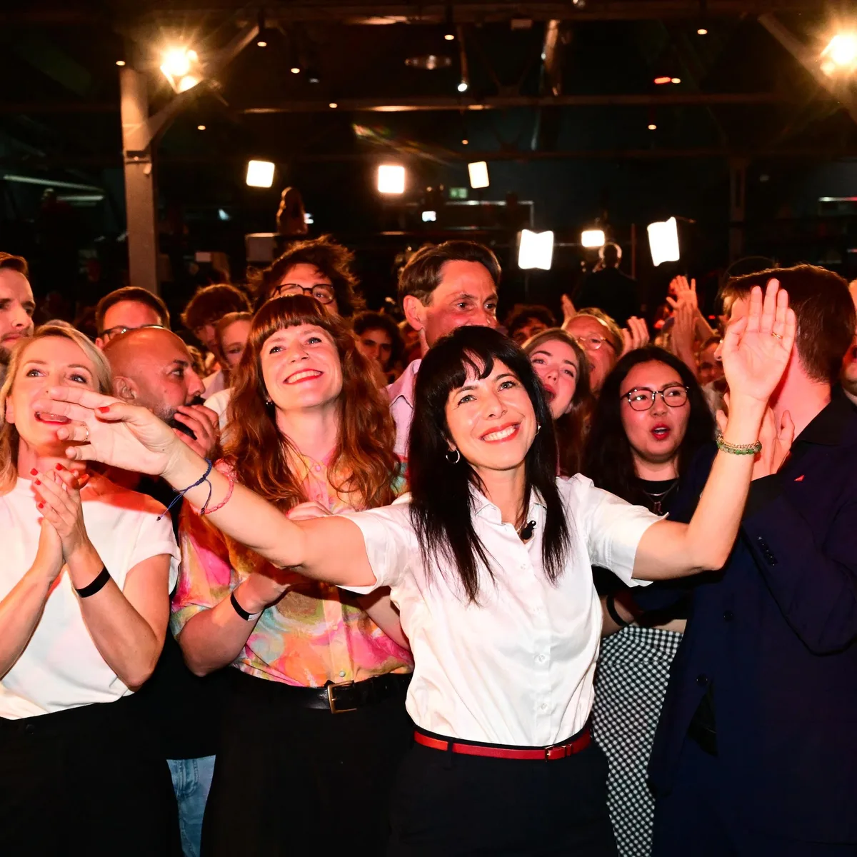 Newsblog - Abgeordnetenhauswahl in Berlin: Erste Hochrechnung sieht Linke deutlich vor CDU