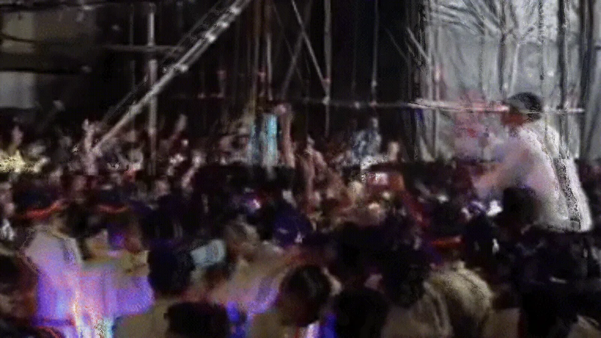 Clashes break out after eggs hurled at Ganesh idol procession in Maharashtra; police deployed