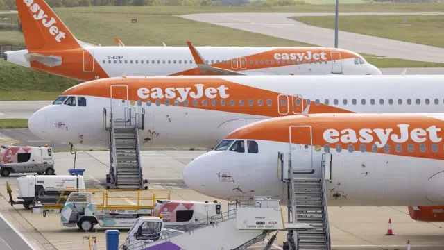 Dezenas continuam em Cabo Verde após cancelamento da easyJet para o Porto