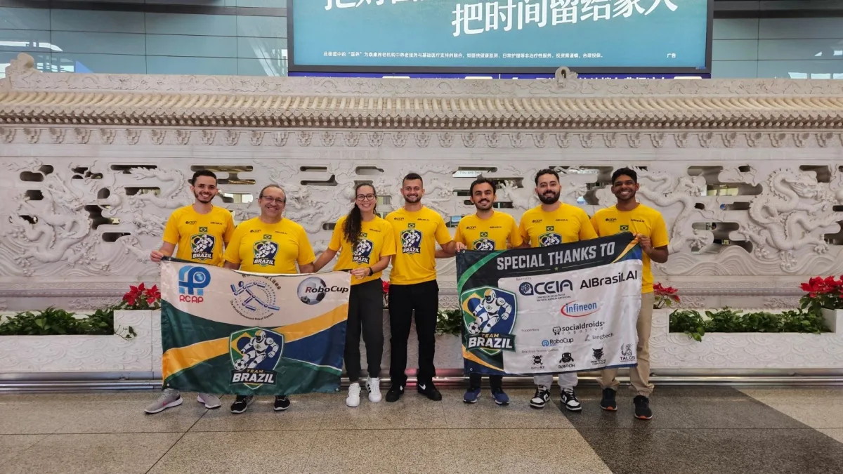 Seleção brasileira estreia na Olimpíada de Robôs Humanoides da China
