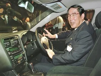 Hiroshi Okuda, who led Toyota's climb as a global automaker, dies at 93