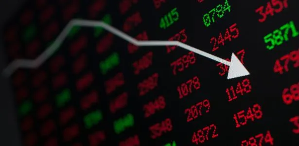 Dólar sobe a R$ 5,12 e Bolsa abre em queda após BC divulgar ata do Copom