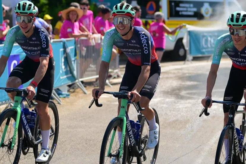 Victoire française sur le Tour de l'Avenir : Aubin Sparfel domine la 4e étape