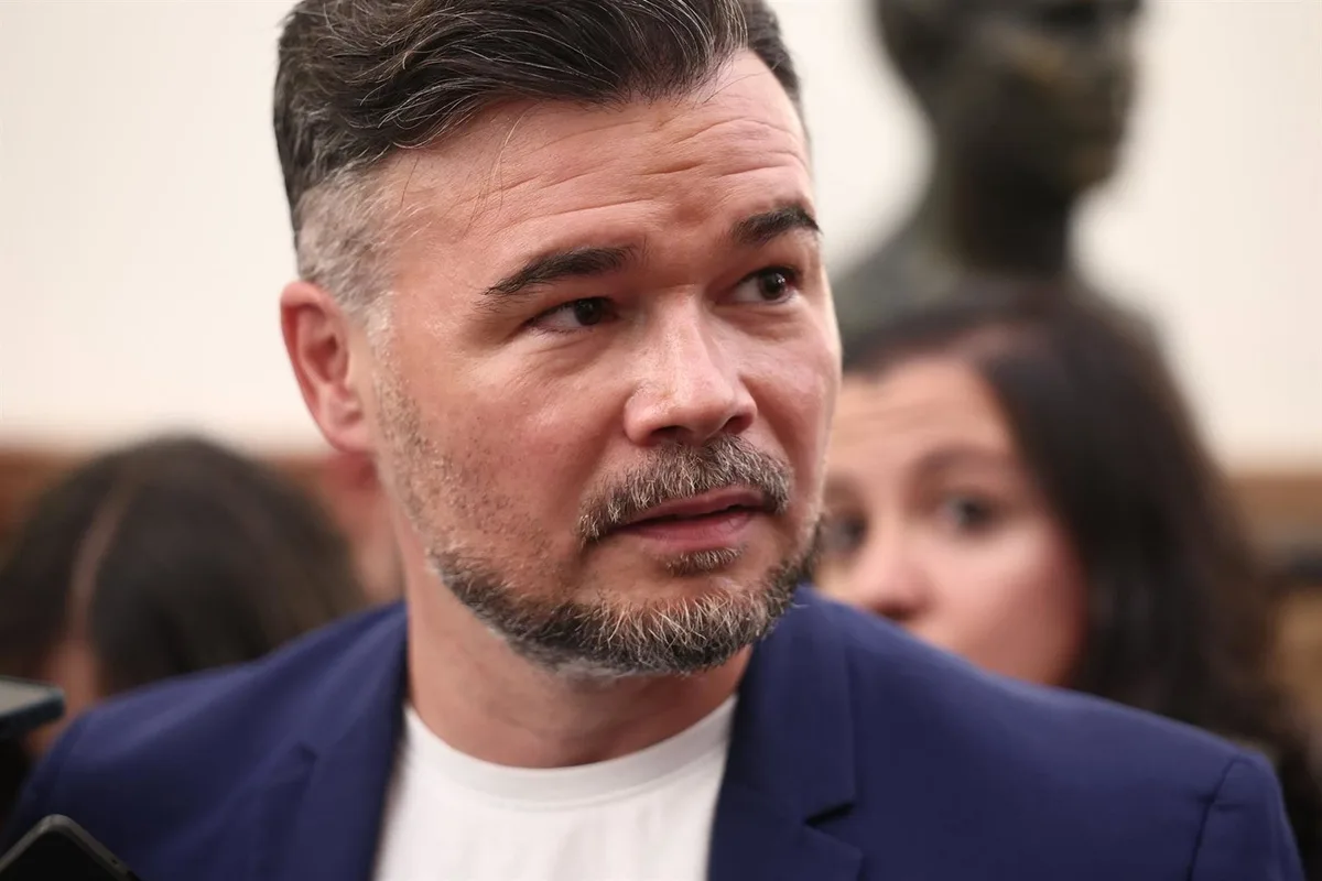 Rufián defiende una colaboración "real" entre las izquierdas y evita criticar a los Comuns