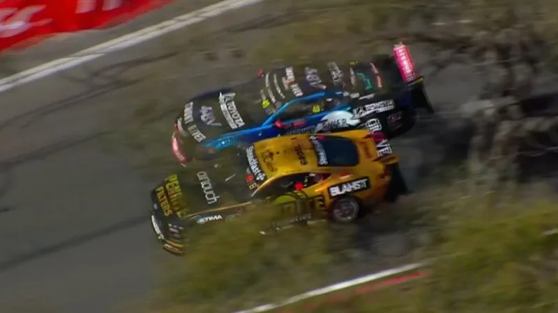 Five-second penalty for Payne after 'aggressive move'