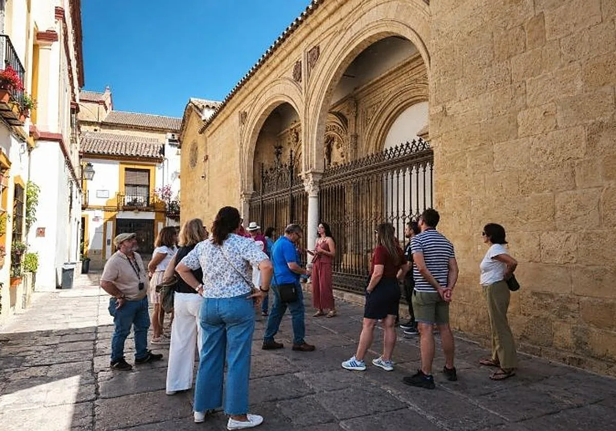 Cuatro propuestas para descubrir el patrimonio funerario de Córdoba este otoño: fechas y cómo inscribirse