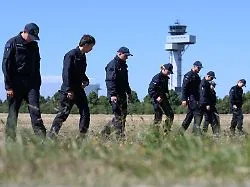 Nach gescheitertem Anschlag: Bericht: Ermittler finden weitere Drohne und Sprengstoff am Flughafen Leipzig