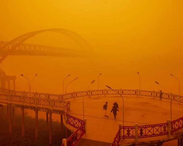 Indonesia fights fire with dry ice as toxic haze spreads across region