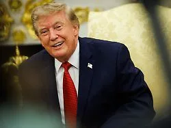 Iran verliert langsam Kontrolle: Behält Trump mit seinen wilden Hormus-Prahlereien diesmal Recht?