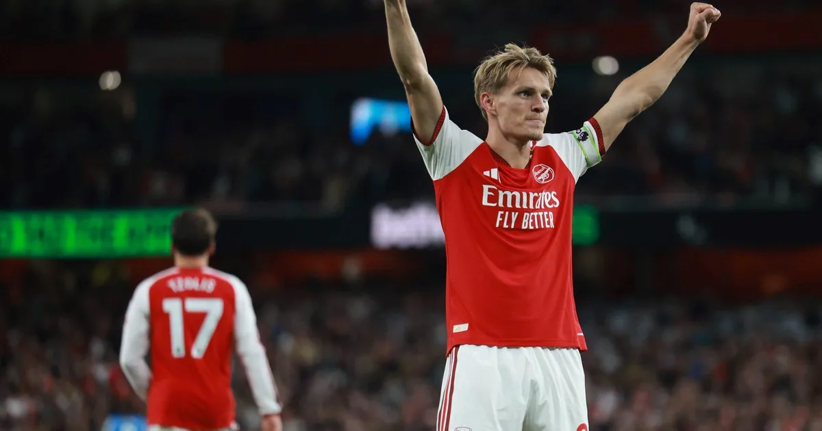 Volvió la Premier League y el campeón sigue encendido: Arsenal goleó 3-0 al Coventry