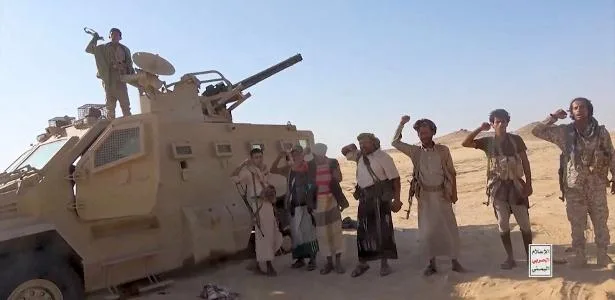 Rebeldes houthis avançam no Mar Vermelho e ameaçam rota do petróleo