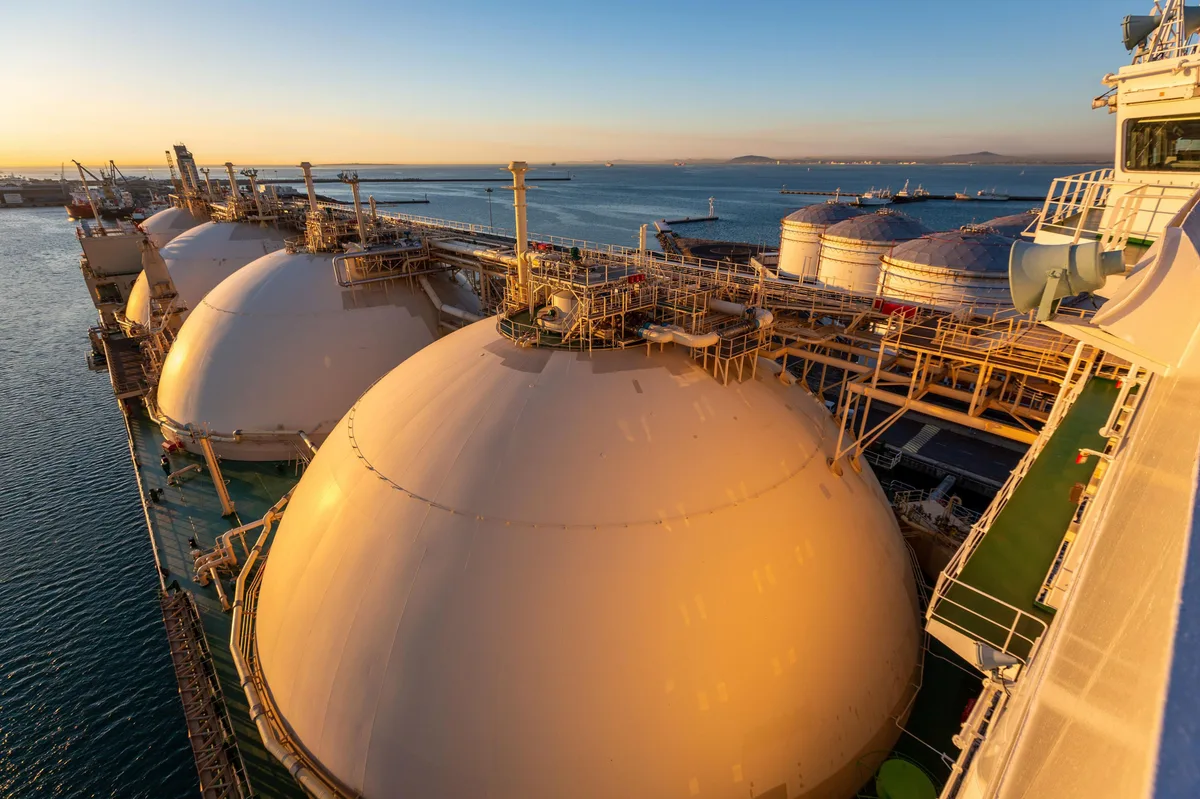 $7 billion gas bill sees developing Asian nations sour on LNG future