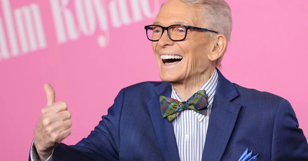 Murió a los 87 años Bob Mackie, el reconocido diseñador de Hollywood: vistió a Cher, Tina Turner, Barbra Streisand y Liza Minnelli