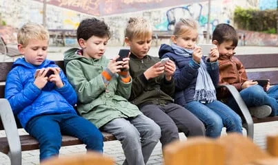 Acuerdo histórico obliga a cambiar Facebook e Instagram: qué restricciones tendrán los menores