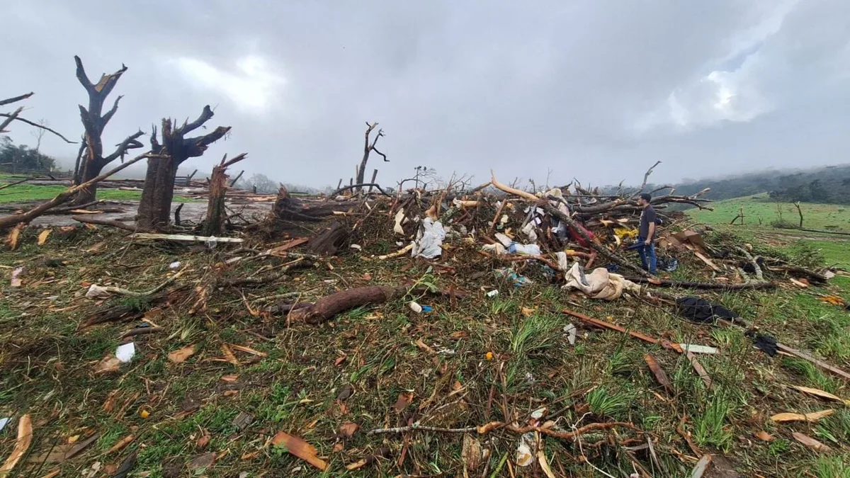 Tornado que atingiu o Paraná é classificado como F3, com ventos de até 332 km/h; entenda a gravidade