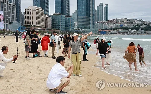 부산 외국인 관광객 25% "공공 쓰레기통 부족·화장실 불결"