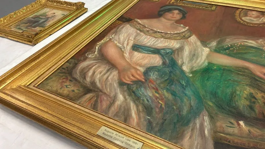 PHOTOS - Tableaux volés au musée Renoir de Cagnes-sur-Mer : les deux toiles retrouvées "légèrement endommagées"