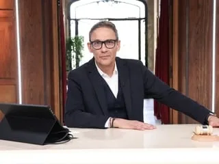 ENTRETIEN. Julien Courbet raconte les coulisses du concert Solidarité Incendies sur M6 : « Tout le monde a dit oui »