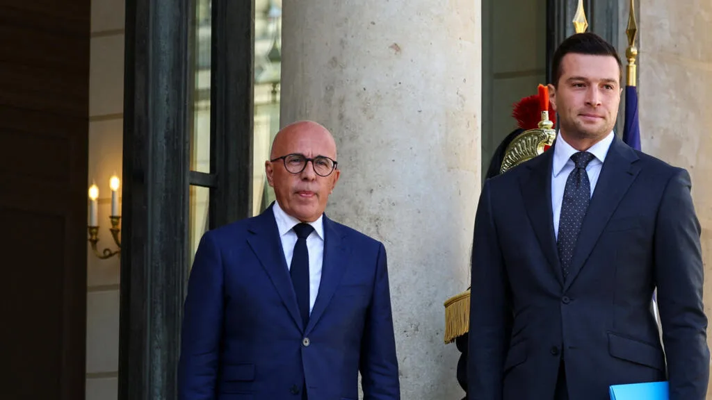 France : Jordan Bardella demande "une baisse des taxes sur les carburants" à Macron