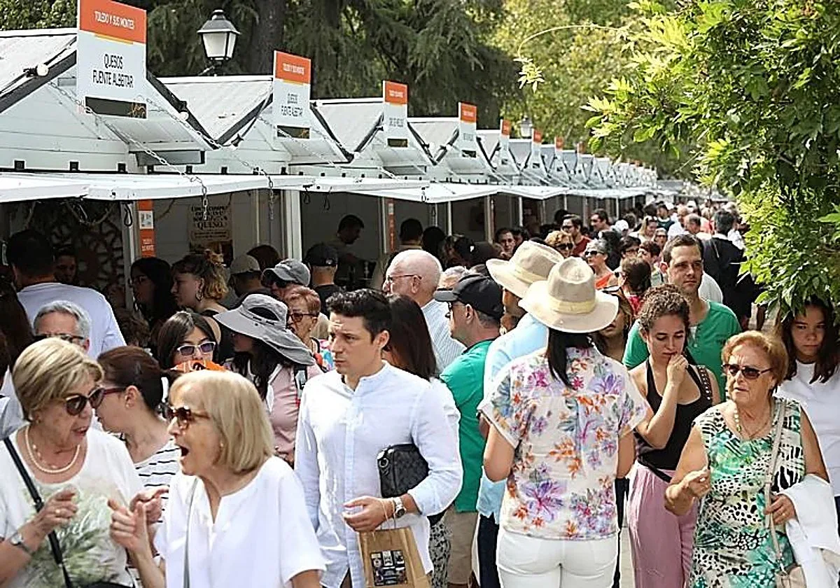 Velázquez: «Las ferias de La Vega están siendo un éxito y el PSOE hubiera deseado que fueran un fracaso»