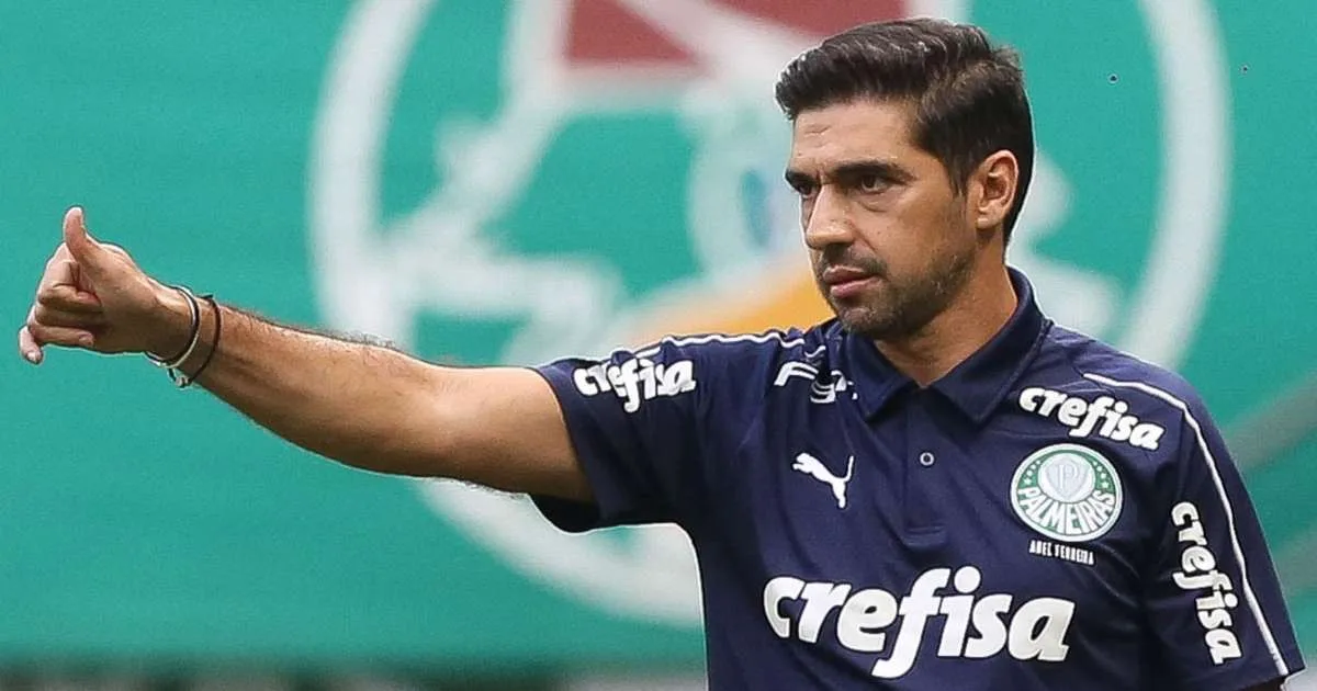Torcida do Palmeiras exige a saída de Abel Ferreira
