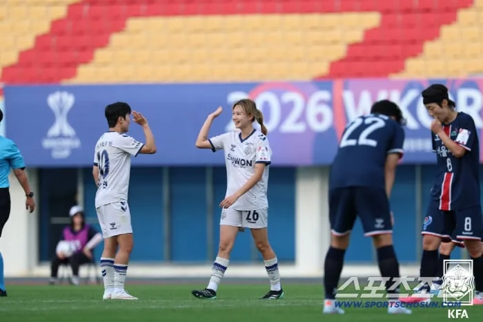 "지소연 도움 해트트릭X윤수정 멀티골" 美친 수원FC위민,서울시청에 5대0대승! W코리아컵 첫 결승 안착